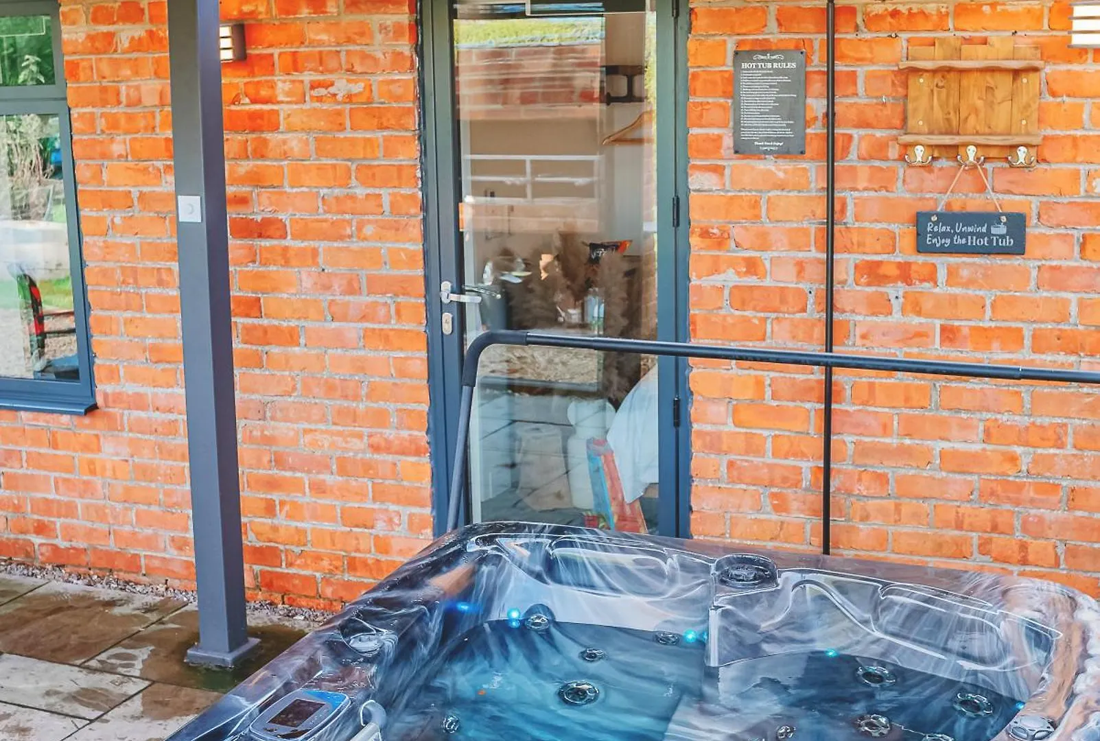 Cottage With Hot Tub - Near Cheltenham And Tewkesbury United Kingdom