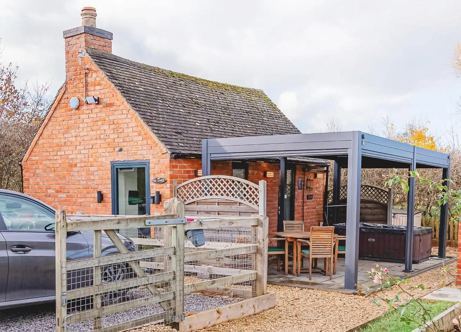 Cottage With Hot Tub - Near Cheltenham And Tewkesbury Holiday home